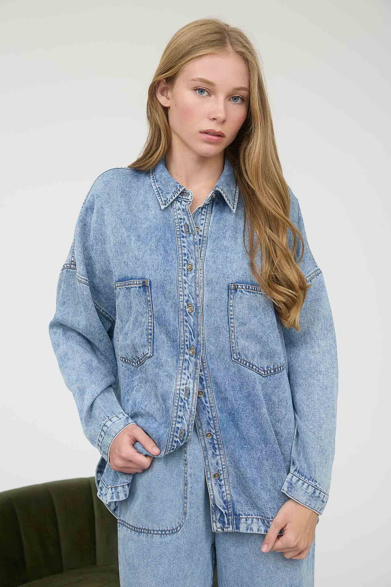 CHAMBRAY BUTTON DOWN LONG SLEEVE SHIRT
