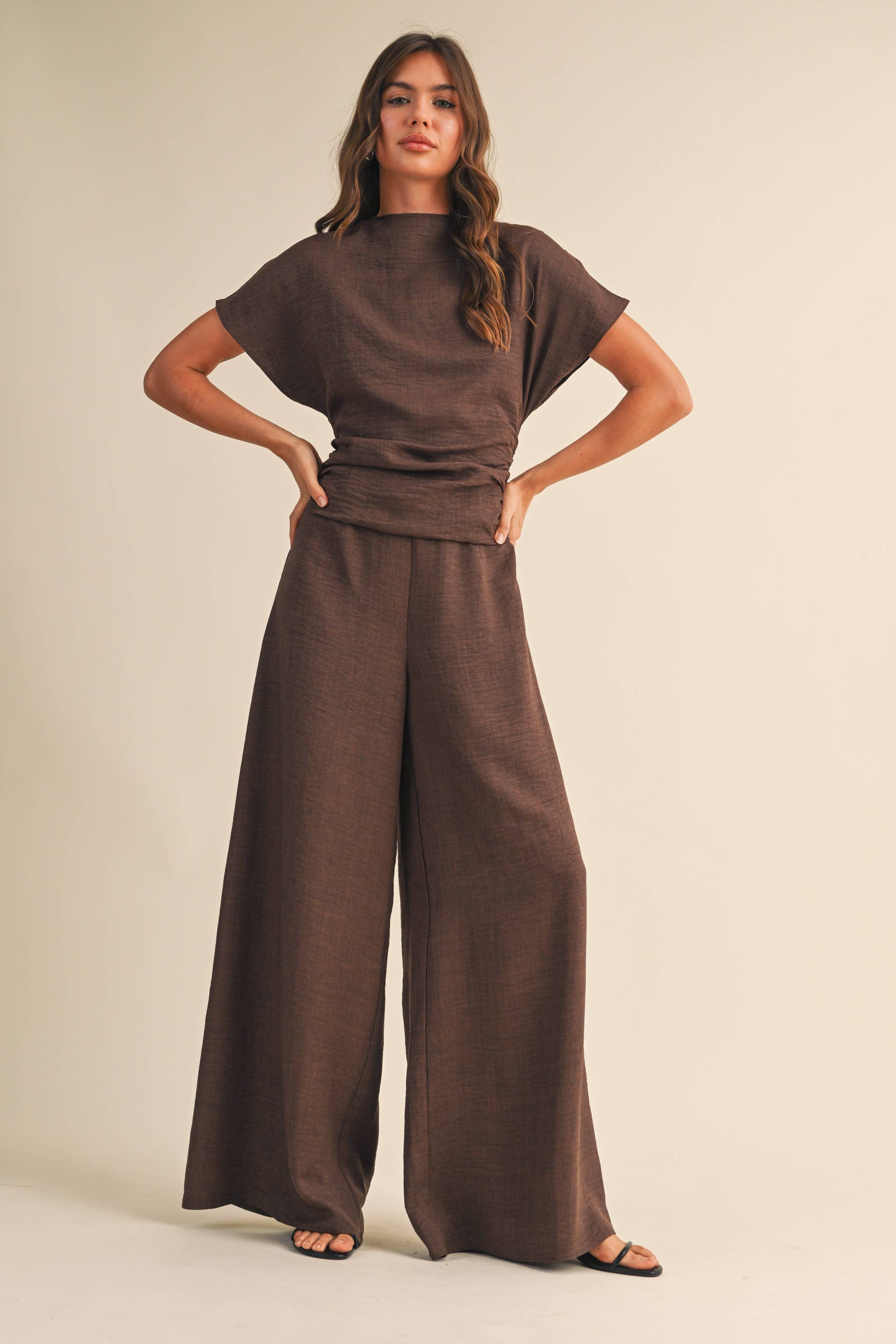 SHORT SLEEVE RUCHED WIDE LEG JUMPSUIT
