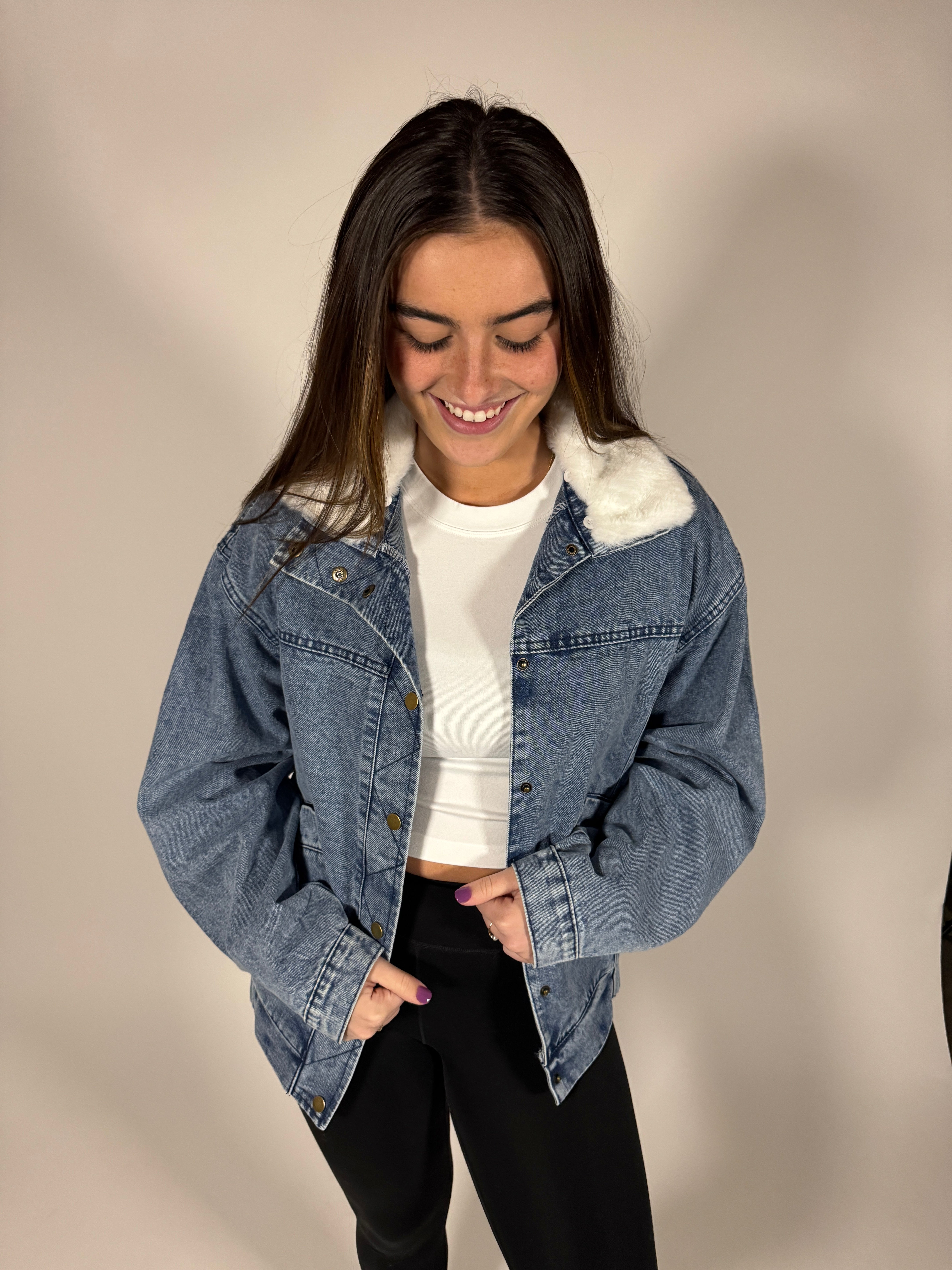 Oversized Lapel Faux Fur Lined Denim Jacket