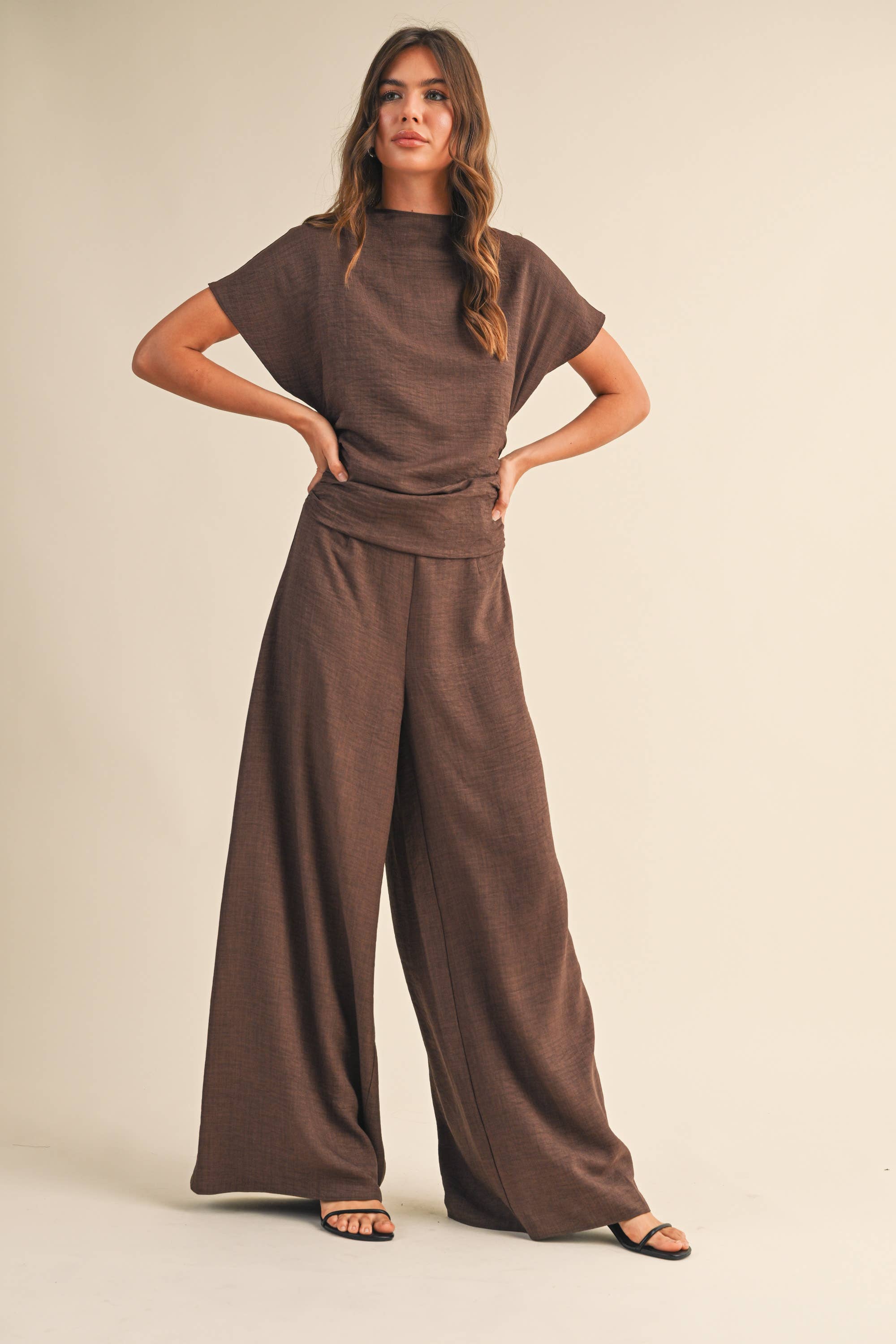 SHORT SLEEVE RUCHED WIDE LEG JUMPSUIT