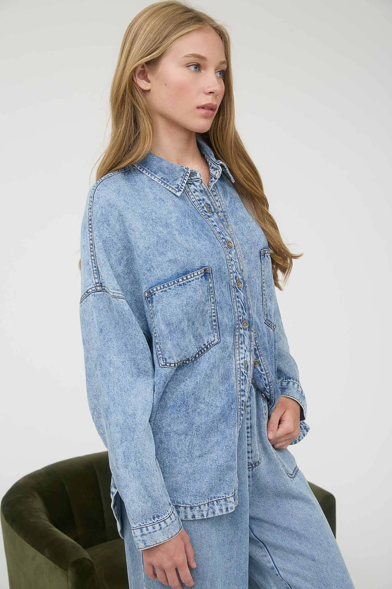 CHAMBRAY BUTTON DOWN LONG SLEEVE SHIRT